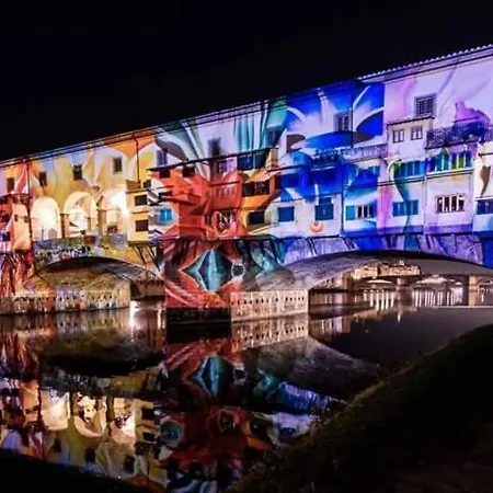 Cozy & Charming Florentine Hideaway