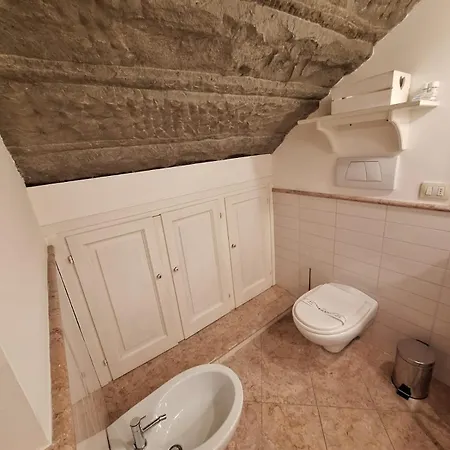 Cozy & Charming Florentine Hideaway * Флоренция