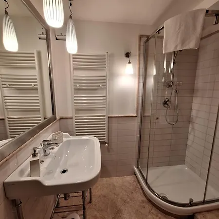 Апартаменты Cozy & Charming Florentine Hideaway Флоренция