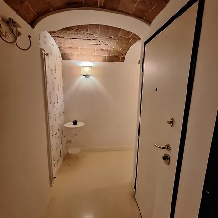 Апартаменты Cozy & Charming Florentine Hideaway Флоренция