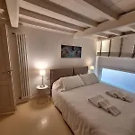 Cozy & Charming Florentine Hideaway 아파트