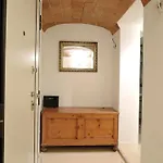 Cozy & Charming Florentine Hideaway 피렌체