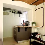 아파트 Cozy & Charming Florentine Hideaway 피렌체