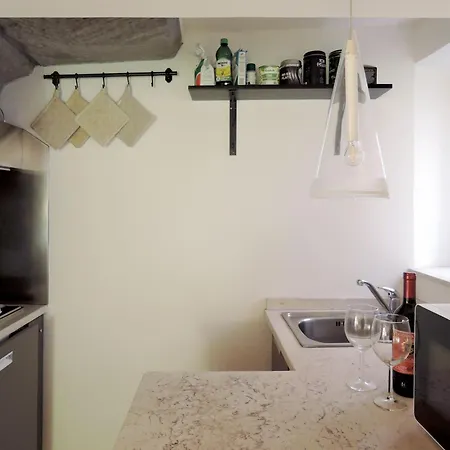Cozy & Charming Florentine Hideaway شقة فلورنس